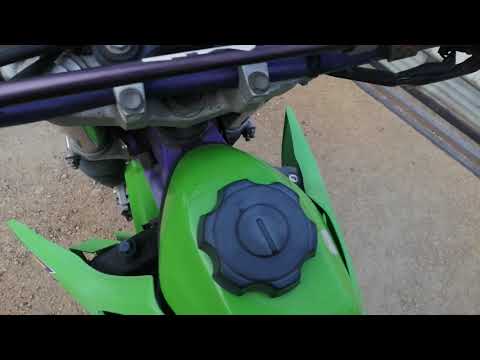 Видео: Kawasaki KLX-250 год выпуска 1996