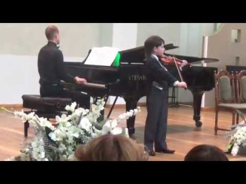 Видео: Яша Шапиро (8 лет). П. И. Чайковский "Грустная песенка"