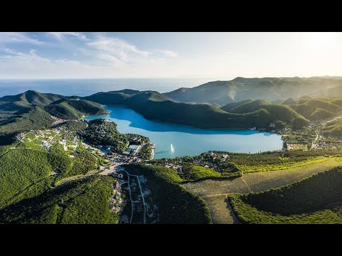 Видео: Путешествие к озеру Абрау-Дюрсо и поиск Грибов в местном лесу у Дюрсо. 