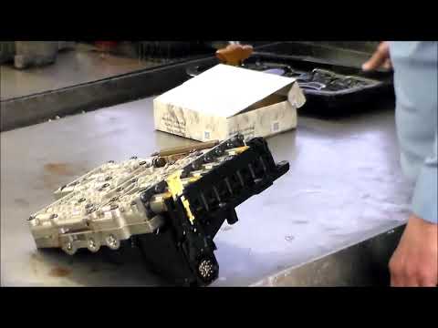 Видео: Обслуживание клапанного блока ZF6HP26