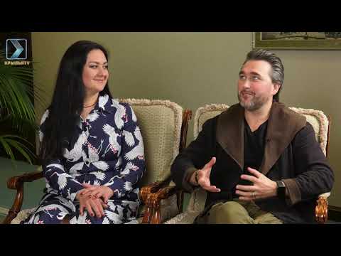 Видео: Интервью Агунды Кулаевой и Алексея Татаринцева для "КрыльяTV"