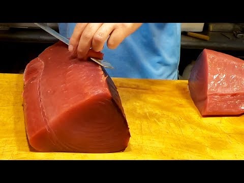 Видео: Как нарезать тунец для суши и сашими