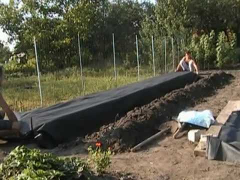 Видео: Мульчирование почвы