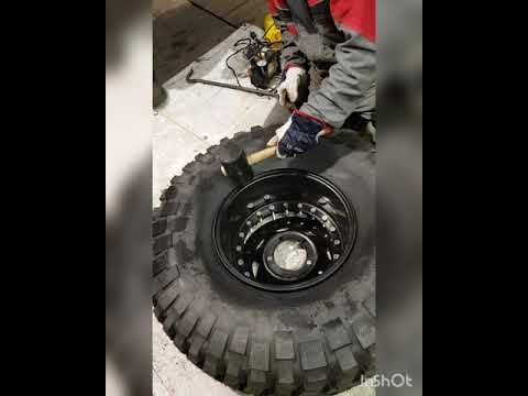 Видео: Монтаж шин на разборные диски.