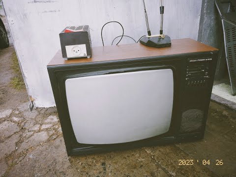 Видео: Разбираю советский телевизор Рубин Ц-208, стабилизатор напряжения Рубин СПН-400 и советскую антенну