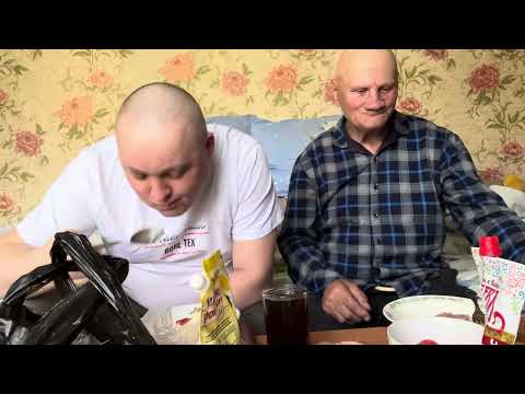 Видео: Пюрешка мукбанг, брат Макс