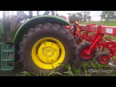 Видео: Прополка по навигатору John Deere6110B