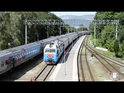 Видео: Кисловодск,днём на ж.д. вокзале,август 2018.