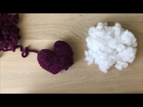 Видео: Наполнение вязаных игрушек. Как и чем набивать вязаные игрушки.