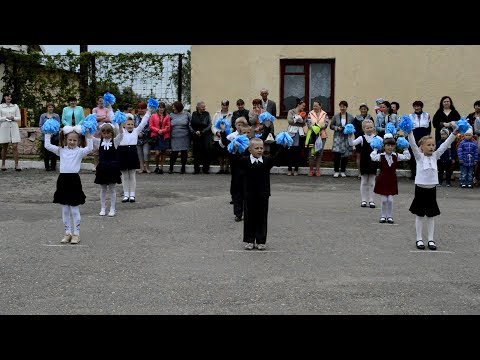 Видео: Танец первоклассников - "Горошинки"
