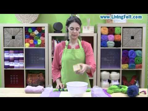 Видео: Бесплатное руководство по мокрому валянию для детей. Веселые змеи.mpg