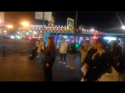 Видео: Уличные музыканты Питер Глеб Васильев и Сева на пл. Восстания 1 сентября ч4 - Культура