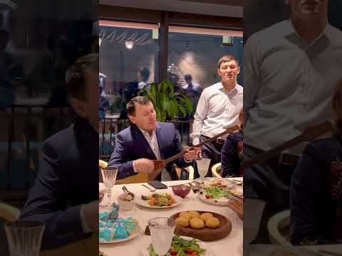 Видео: Әділбек Сарин. 4-нәрсе түссе қолыңа (Құдайберген Кердері)
