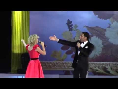 Видео: Елена Максимова и Евгений Кунгуров - Широка страна моя родная (09.10.15.)