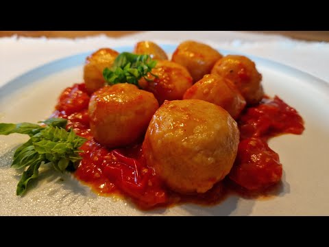 Видео: ИТАЛЬЯНСКИЕ КАРТОФЕЛЬНЫЕ КЛЕЦКИ (НЬОККИ) С СЫРНОЙ НАЧИНКОЙ 🍅🧀