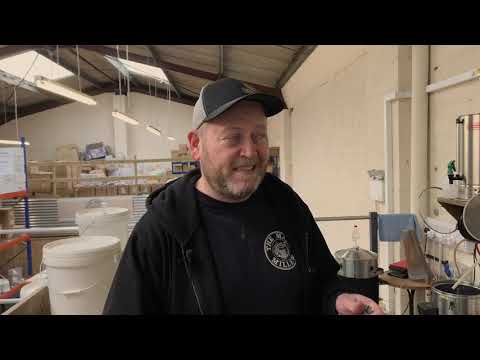 Видео: Как сварить домашнее пиво на Grainfather — стаут ​​с арахисовым маслом и шоколадным молочным кокт...