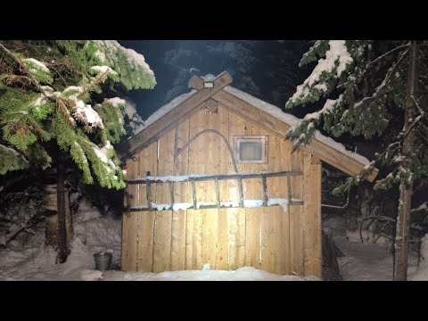 Видео: Один в ТАЙГЕ КРУГЛЫЙ ГОД. ЖИВУ В ИЗБУШКЕ. ТРУДОВЫЕ, БЫТОВЫЕ БУДНИ.
