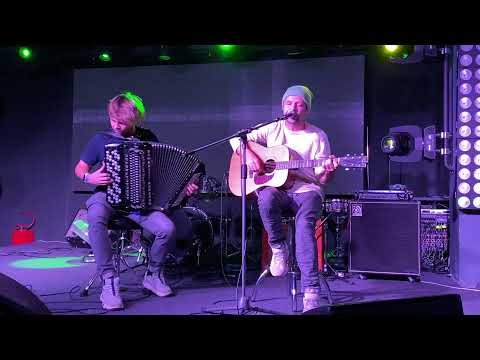 Видео: “Безнадёга” (Веня Д’ркин cover)