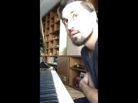 Видео: Дима Билан - игра на рояле (2) periscope 6.11.2015