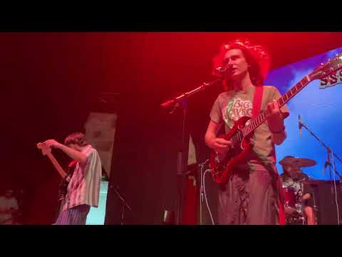 Видео: ssshhhiiittt-солнце смеется (уфа)