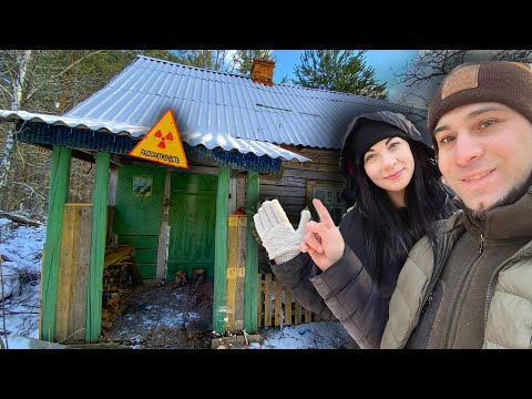Видео: Як я живу в покинутому домі Чорнобиля з дружиною