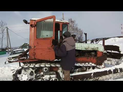 Видео: Трактор дт75 чистит снег