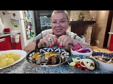 Видео: МУКБАНГ 🍽 Ура селёдка с картошкой . Он мне жизнь испортил.