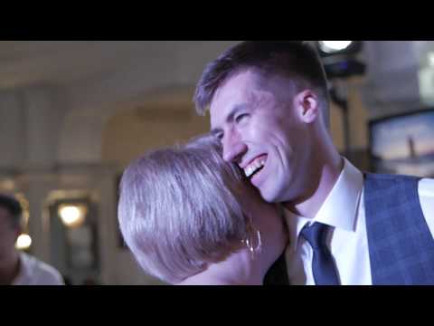 Видео: Такой трогательный танец жениха С Мамой