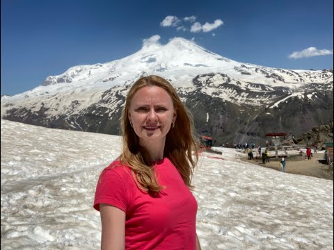 Видео: Эльбрус. Чегет и Эльбрус. Экскурсия из Пятигорска. Долина Нарзанов. Канатные дороги