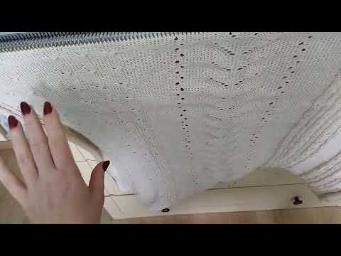 Видео: Моё первое видео, вяжу детский плед на вязальной машине