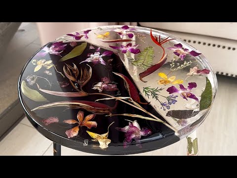 Видео: Урок по искусству смолы! Удивительный черно-белый стол из цветов и эпоксидной смолы.