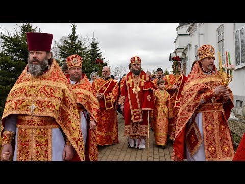 Видео: Архиерейское богослужение в Рославле. Поздравление духовенства епархии с Пасхой