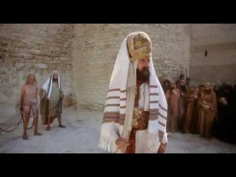 Видео: Житие Брайана - побивание камнями / Monty Python's Life of Brian
