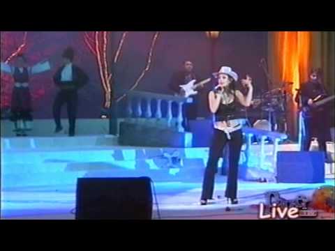 Видео: Desi Slava - 1. Beli Noshti  2. Pustono ludo i mlado  3. Mazhete vsichko iskat  |  Деси Слава (LIVE)