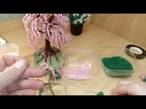 Видео: Цветущая сакура из бисера. Часть 1.