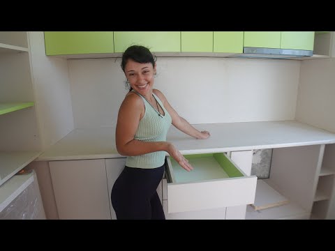 Видео: Живот на село! Добре дошли в нашата нова кухня