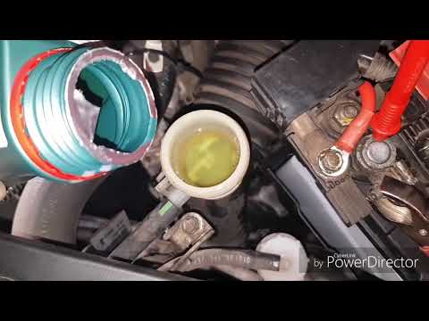 Видео: Замена щеток актуатора на 3 сивике 8 поколения 5д