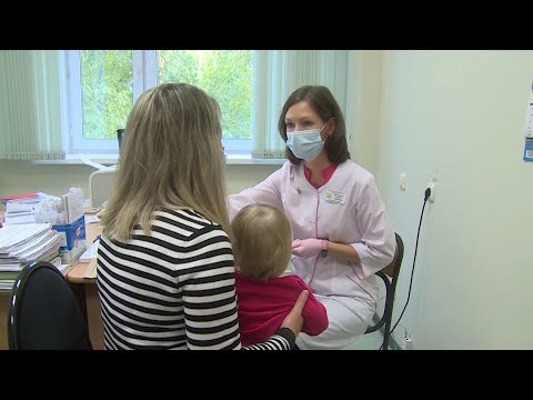 Видео: "Помогая людям, спасая жизни..." Врач-педиатр Светлана Поликарпова