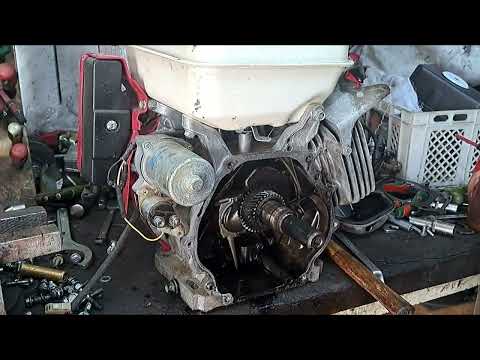 Видео: Ремонт двигателя Honda GX 390. Воздушный фильтр или фильтр "масляная ванна" . Все плюсы и минусы.