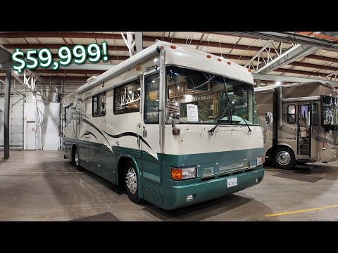 Видео: Продается очень чистый 98-футовый Country Coach Intrigue 32-футовый!