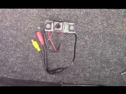 Видео: Установка камеры заднего вида Skoda Fabia 2 ПРОСТО