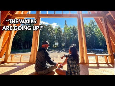 Видео: Строительство каркасного дома площадью 850 кв. футов (850 кв. футов) | Каркас торцевых стен. Част...