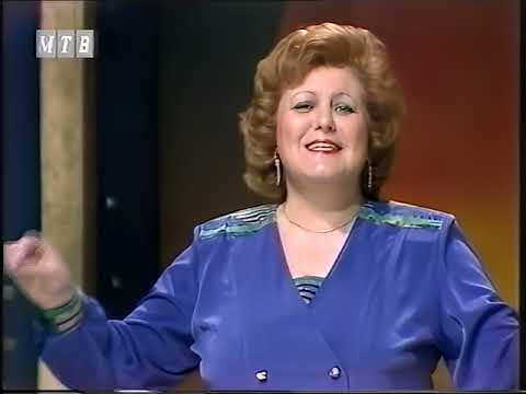 Видео: Петранка Костадинова - Ја излези стара мајко | Petranka Kostadinova - Ja izlezi stara majko