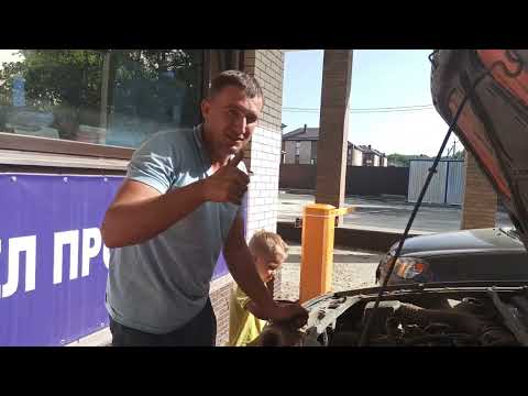 Видео: Замена радиатора двигателя на пассате б3. Как поменять основной радиатор на пассате б3. Лопнул радиа