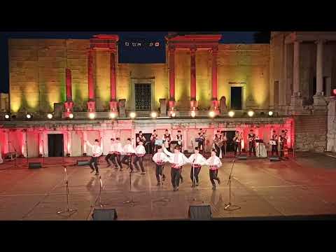 Видео: български народни танци / Bulgarian folk dances