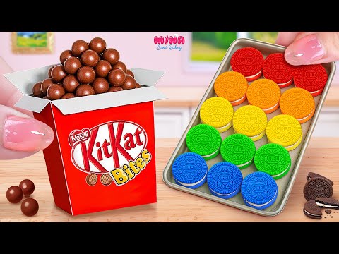 Видео: 🍰Рецепт Радужного торта Oreo против KitKat Bites🍰Битва миниатюрных десертов | Mina Sweet Baking
