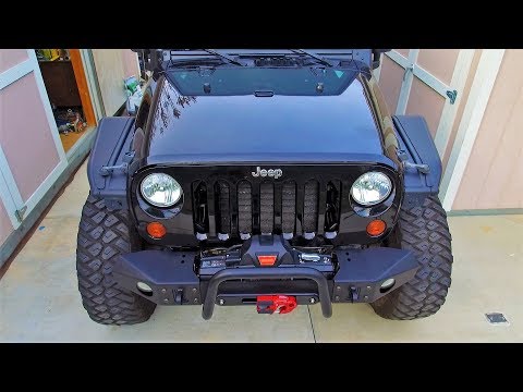 Видео: Передний бампер MetalCloak Stubby для Jeep Wrangler JKU