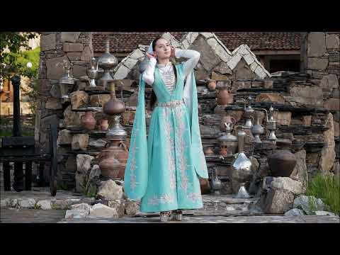 Видео: Хьогалла - Макка Абубакарова (Хеда Хамзатова)