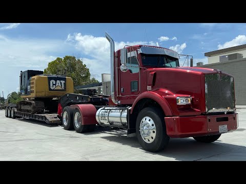Видео: Полностью отреставрированный Kenworth снова на дороге, прямоточный Detroit Series 60