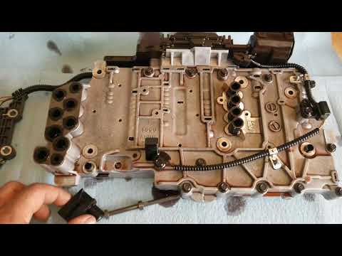 Видео: Снятие гидроблока BMW X3 328xi. Внезапная потеря передачи заднего хода, простое решение. Проверьт...